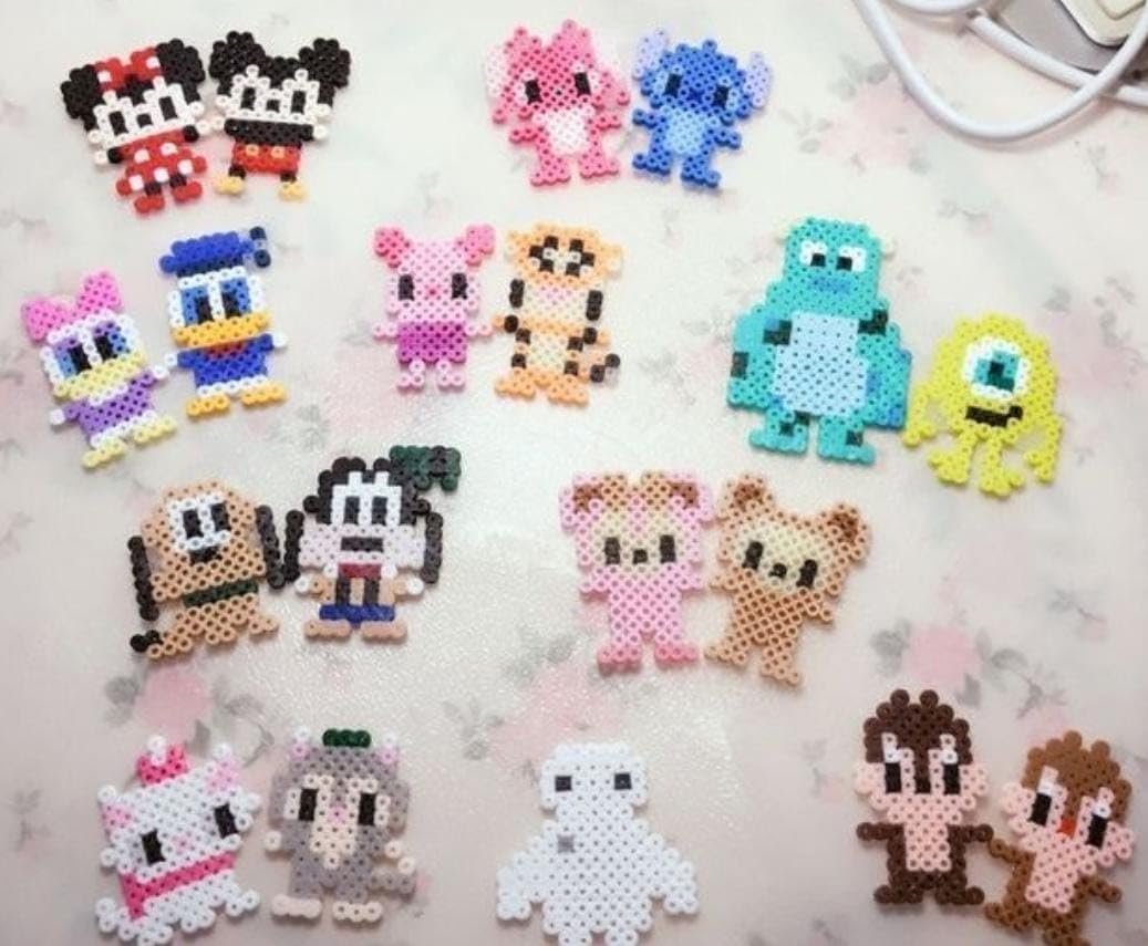 Kit de Cuentas para Planchar | 1,000 Cuentas de Colores + Base Cuadrada + Pinzas + Instructivo | Manualidades Creativas para Niños y Adultos