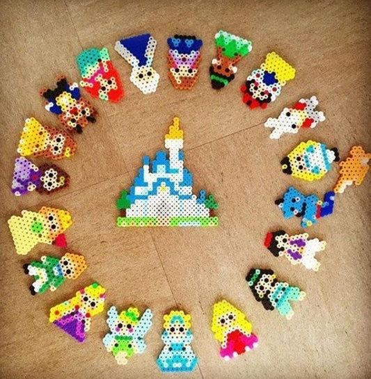 Kit de Cuentas para Planchar | 1,000 Cuentas de Colores + Base Cuadrada + Pinzas + Instructivo | Manualidades Creativas para Niños y Adultos